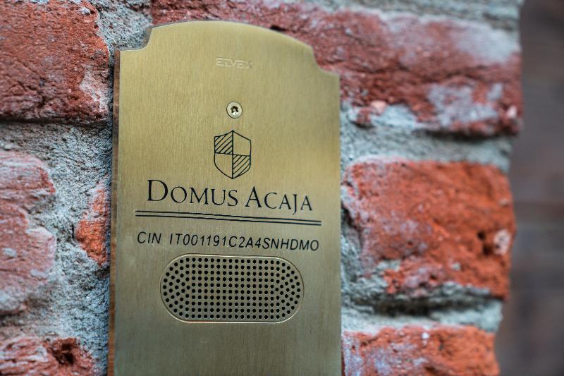 Domus Acaja - Genel
