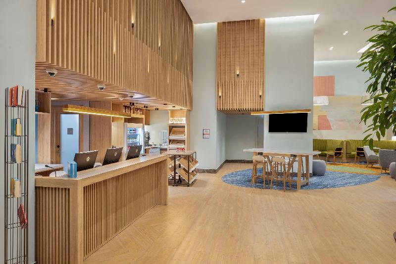 Hilton Garden Inn Tbilisi Riverview - Lobi