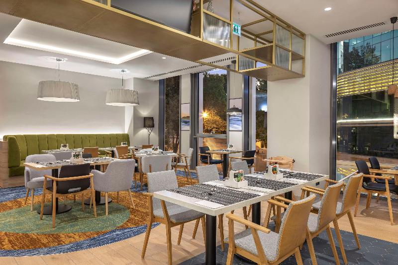 Hilton Garden Inn Tbilisi Riverview - Restoran