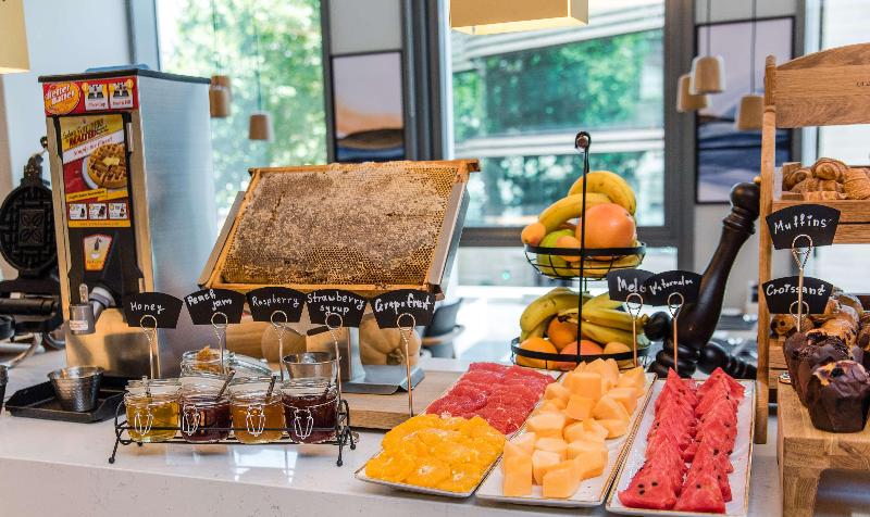 Hilton Garden Inn Tbilisi Riverview - Restoran