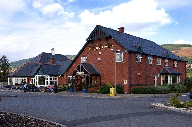 Premier Inn Aberdare - Genel