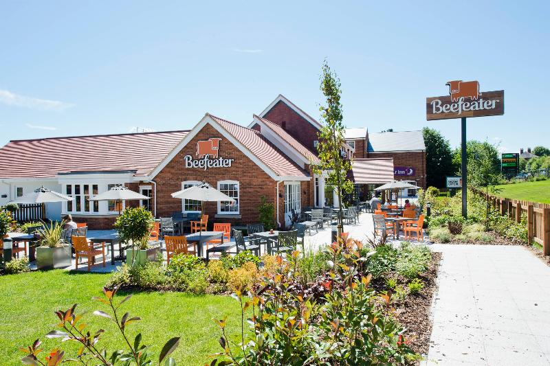 Premier Inn Farnham - Genel