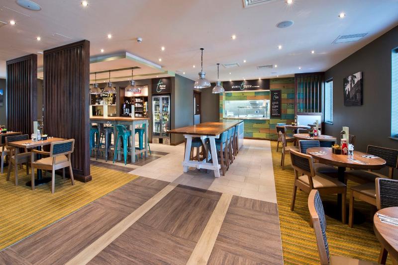 Premier Inn Addlestone - Restoran