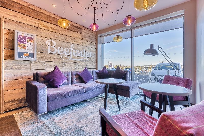 Premier Inn Saffron Walden - Bar