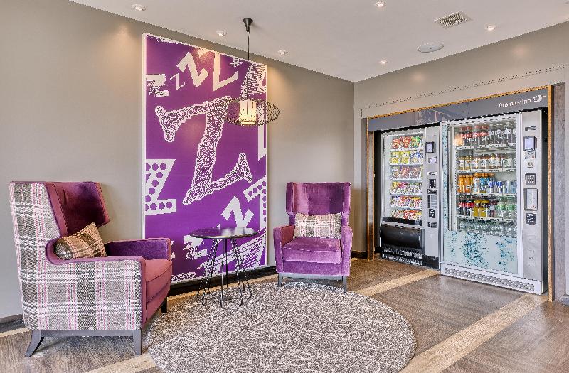 Premier Inn Isle of Wight Sandown - Seafront - Bar