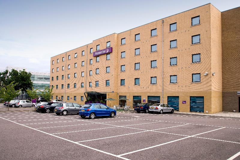 Premier Inn Stevenage Central - Genel
