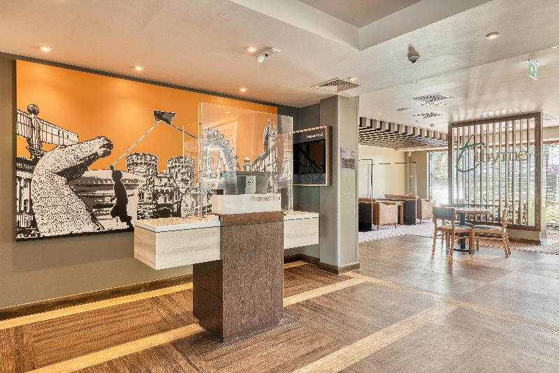 Premier Inn Rickmansworth - Lobi