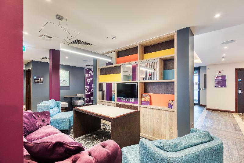 Premier Inn Faversham - Bar