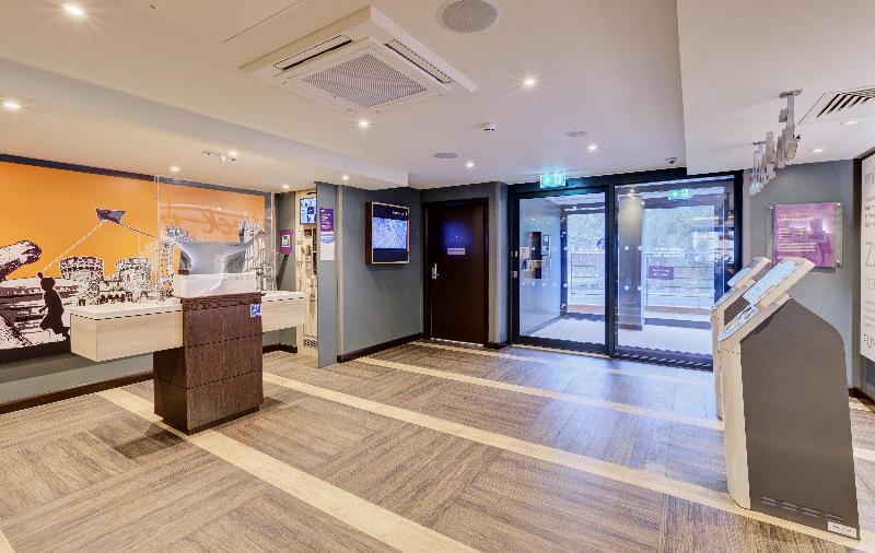 Premier Inn Royal Tunbridge Wells - Lobi