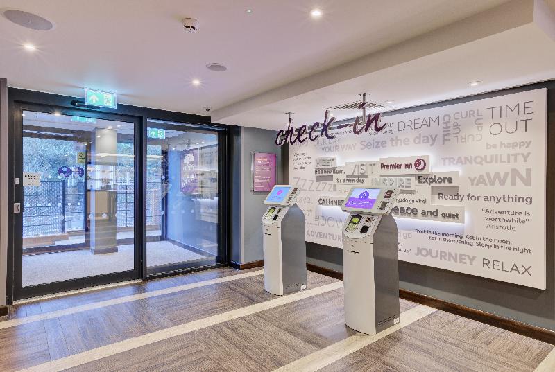 Premier Inn Royal Tunbridge Wells - Lobi