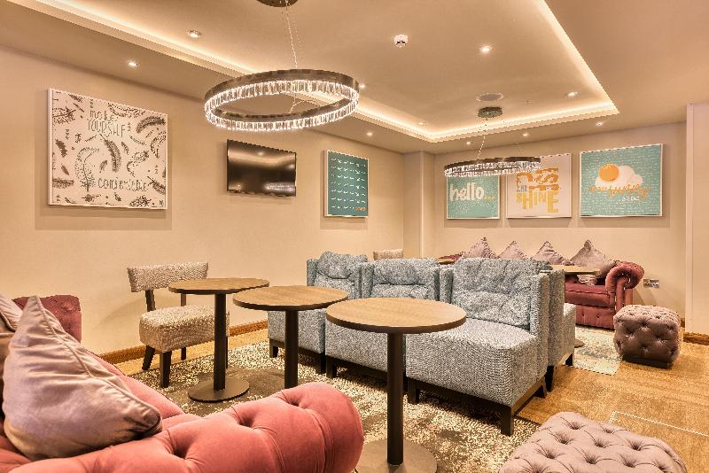 Premier Inn London Romford Town Centre - Bar