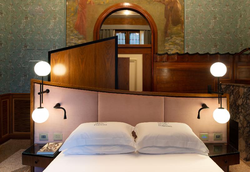 Eight Hotel Venezia - Oda