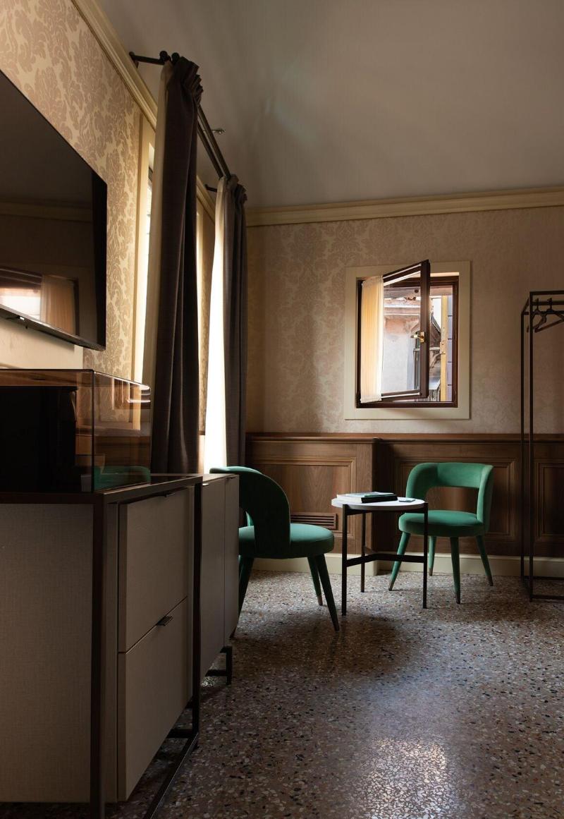 Eight Hotel Venezia - Oda