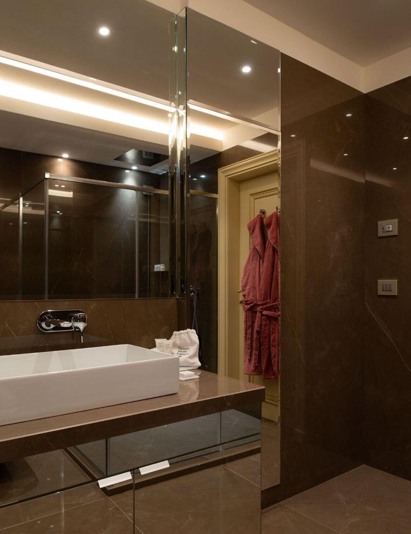 Eight Hotel Venezia - Oda