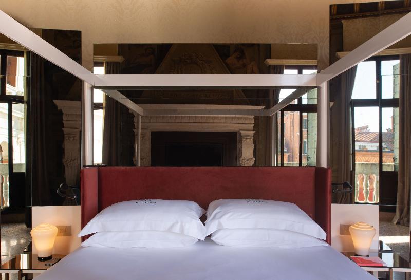 Eight Hotel Venezia - Oda