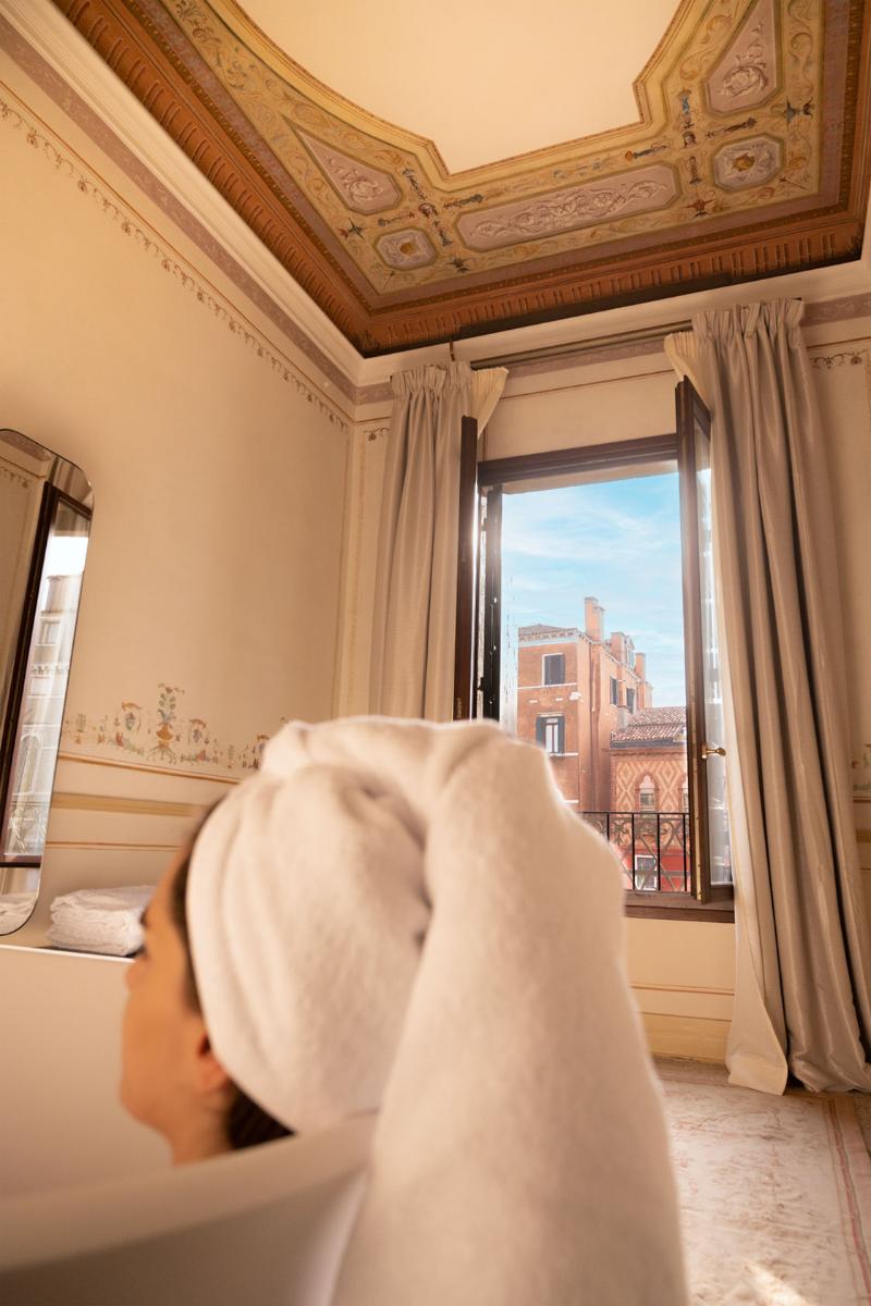 Eight Hotel Venezia - Oda