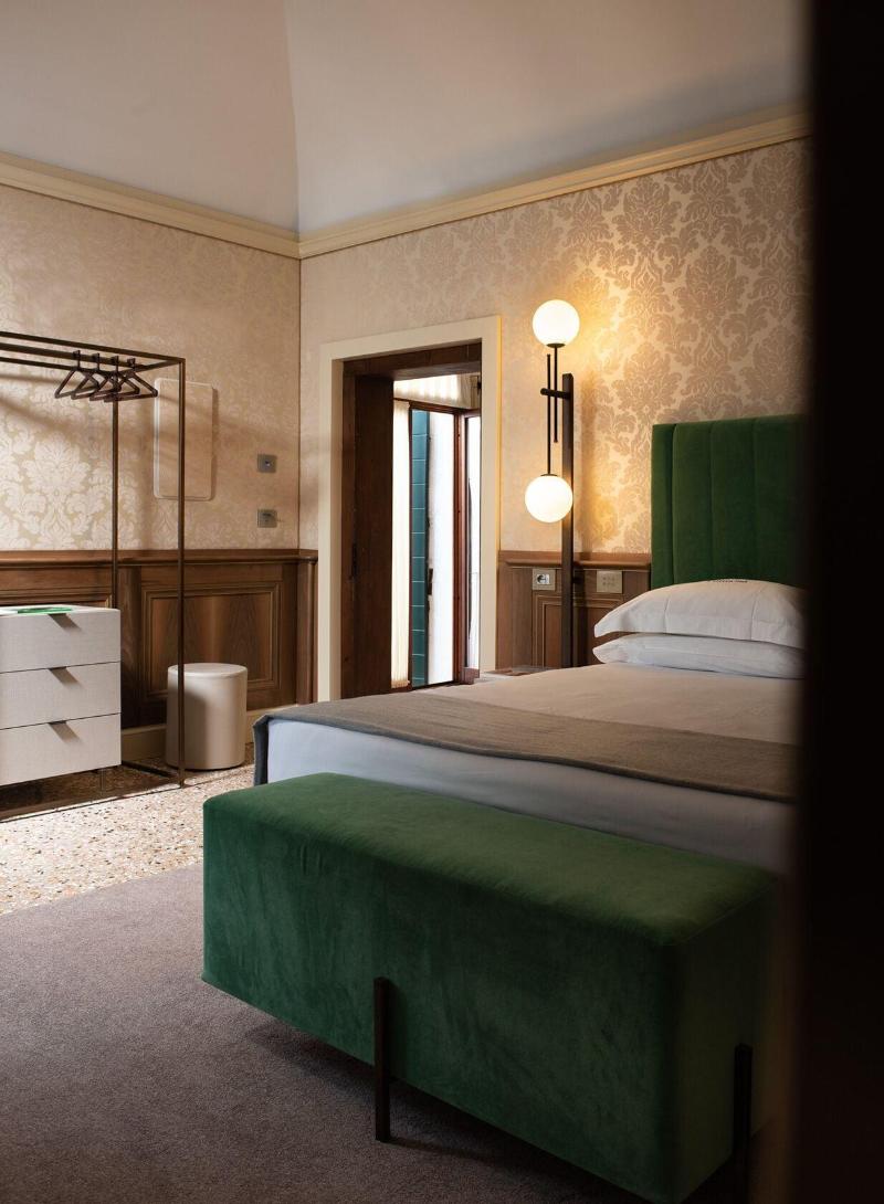 Eight Hotel Venezia - Oda