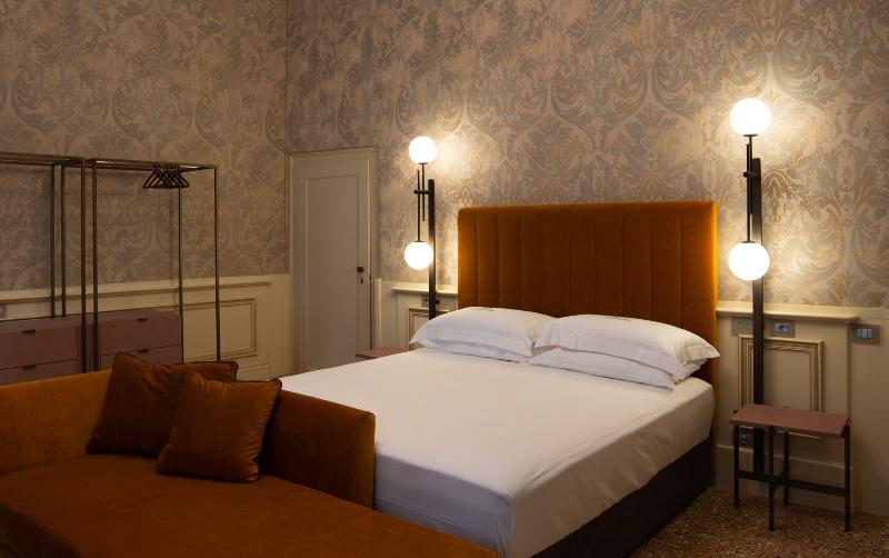 Eight Hotel Venezia - Oda