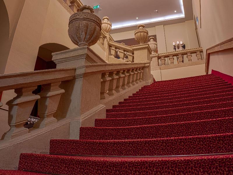 Mercure Szekesfehervar Magyar Kiraly - Lobi