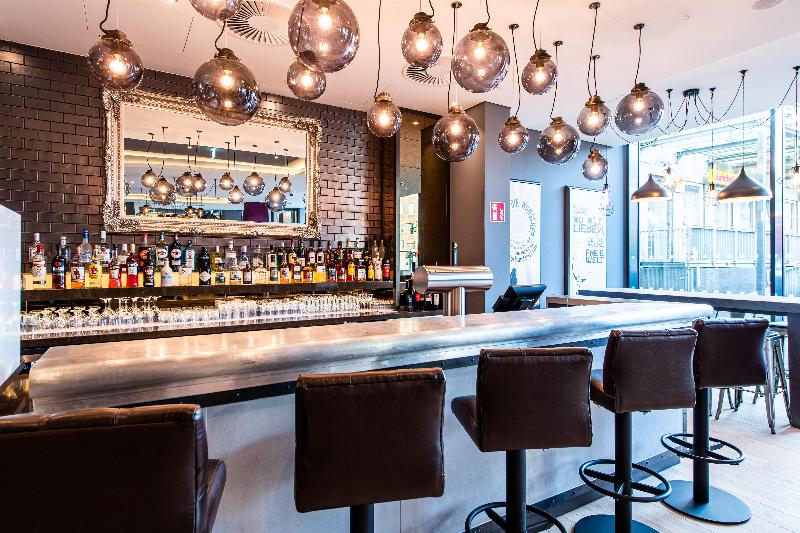 Premier Inn Essen City Centre - Bar