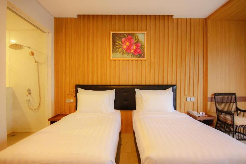 Raja Hotel Kuta Mandalika - Oda