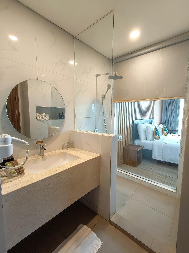 Raja Hotel Kuta Mandalika - Oda