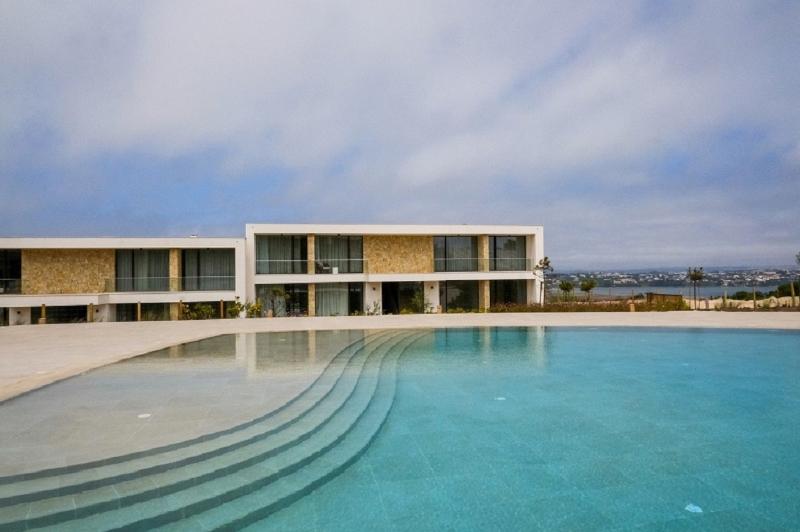 West Cliffs Ocean and Golf Resort - Oda