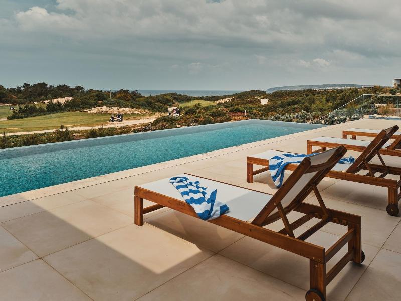 West Cliffs Ocean and Golf Resort - Oda