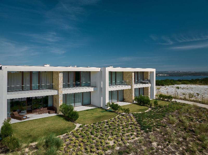 West Cliffs Ocean and Golf Resort - Oda