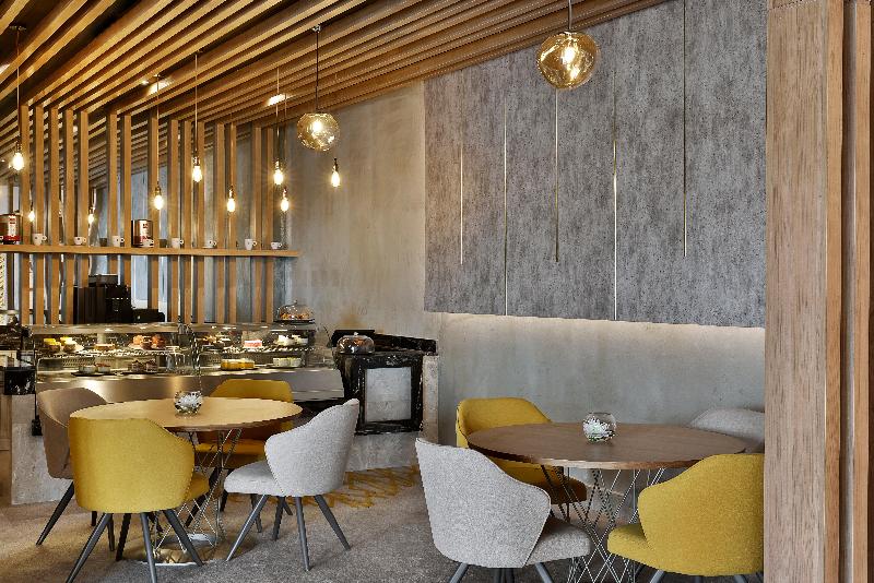 Holiday Inn & Suites - Al Khobar by IHG - Bar