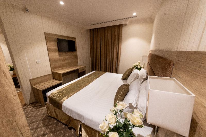 Burj Al Hayat Hotel Suites-al Olaya - Oda