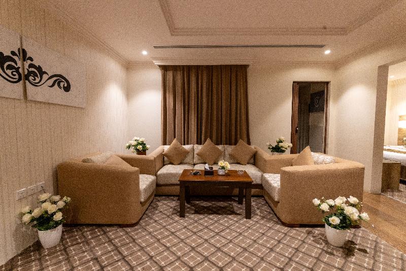 Burj Al Hayat Hotel Suites-al Olaya - Oda