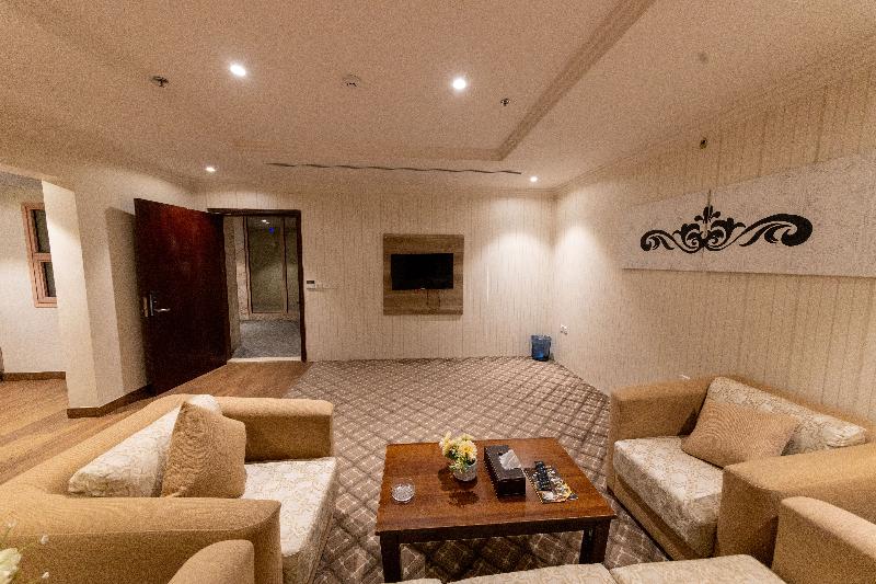 Burj Al Hayat Hotel Suites-al Olaya - Oda