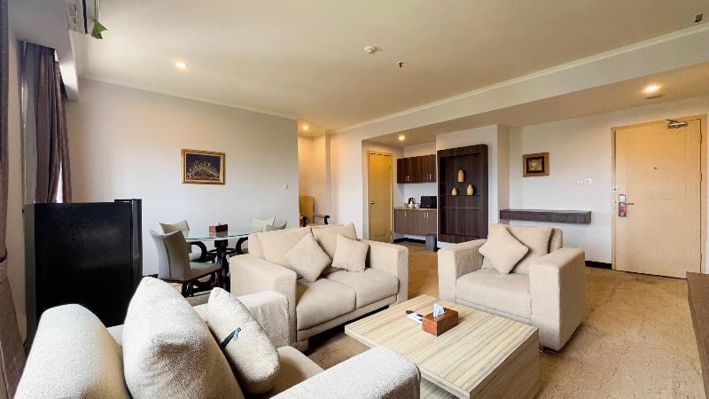 Lorin Syariah Solo Hotel - Oda