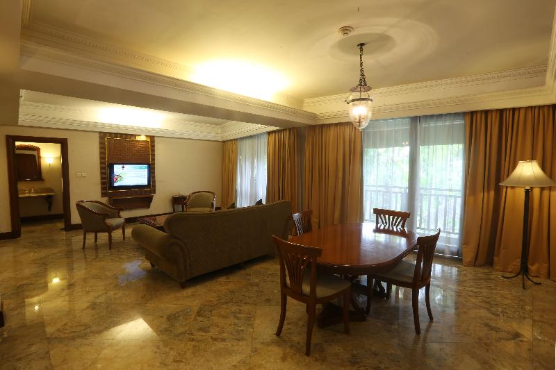 Lorin Solo Hotel - Oda