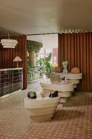 Ember Locke, Kensington fotoÄŸrafÄ±