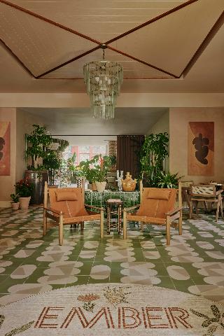 Ember Locke, Kensington fotoÄŸrafÄ±