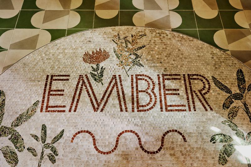 Ember Locke, Kensington - Genel