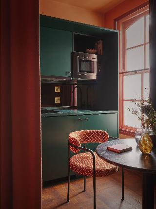 Ember Locke, Kensington fotoÄŸrafÄ±