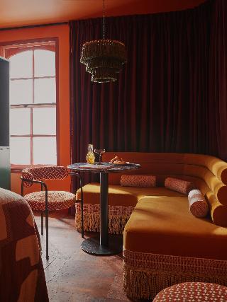 Ember Locke, Kensington fotoÄŸrafÄ±
