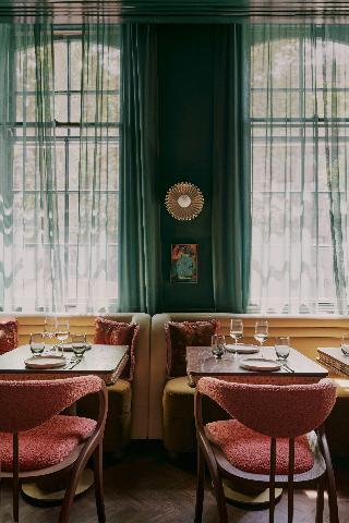 Ember Locke, Kensington fotoÄŸrafÄ±