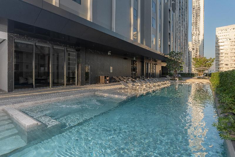 Staybridge Suites Bangkok Sukhumvit - Havuz