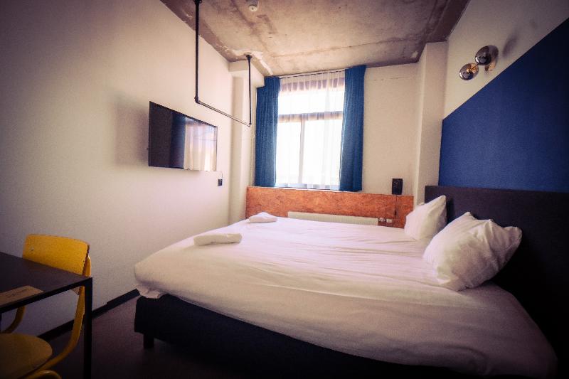Urban Hotel The Golden Stork - Genel