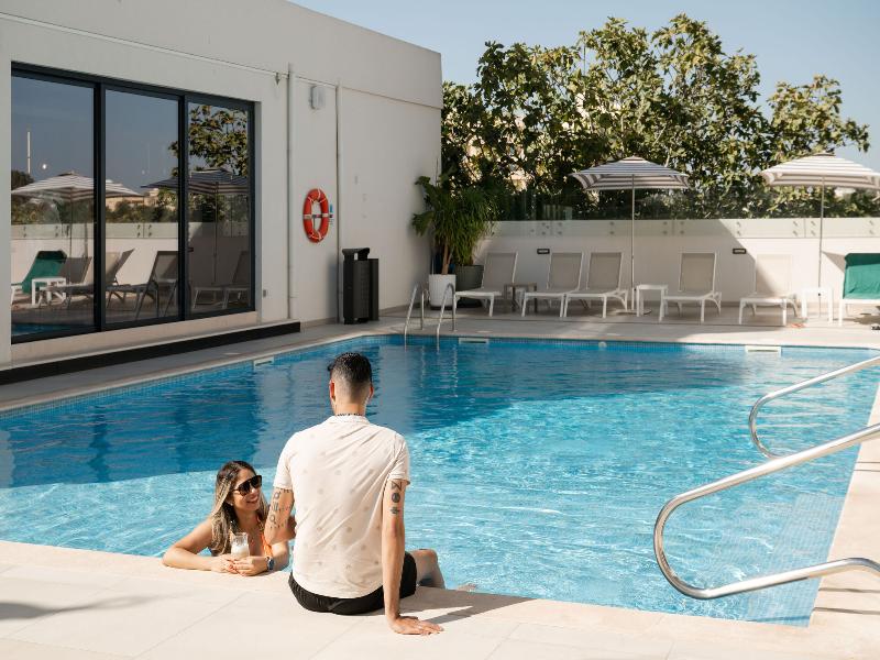 Rochavau Hotel - Havuz