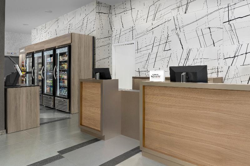 Residence Inn by Marriott New York Queens - Lobi