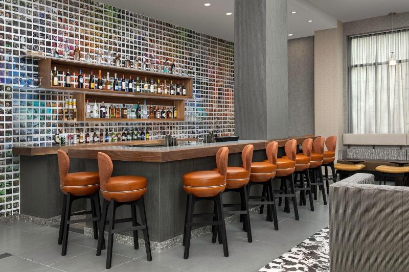 Residence Inn by Marriott New York Queens - Lobi