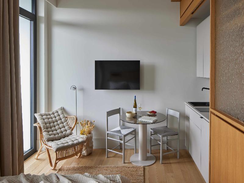 Locke at East Side Gallery, Friedrichshain - Oda