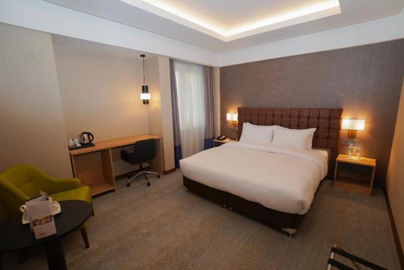 The Grand Lux Hotel - Oda