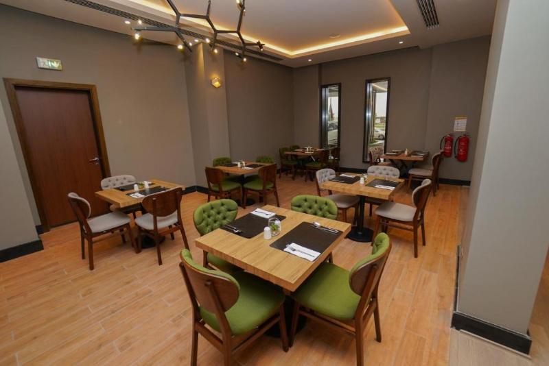 The Grand Lux Hotel - Restoran
