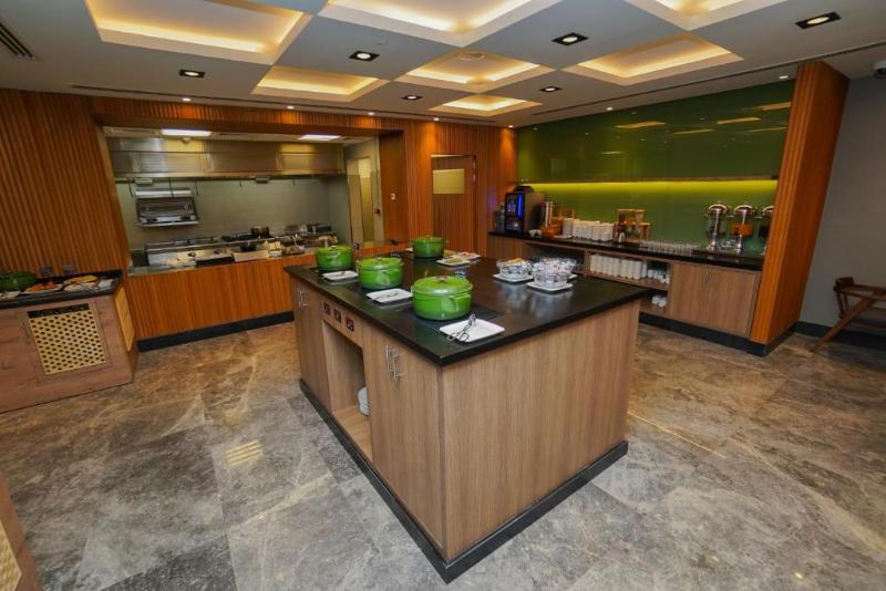 The Grand Lux Hotel - Restoran